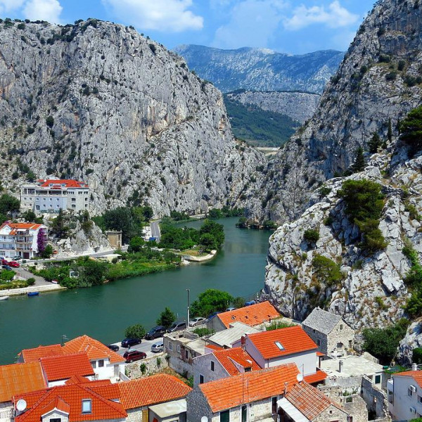 Omiš, Villa Tanicius with heated pool, gym, and sauna, Srinjine, Dalmatia, Croatia Srinjine, Split