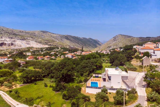 Srinjine, Villa Tanicius with heated pool, gym, and sauna, Srinjine, Dalmatia, Croatia Srinjine, Split