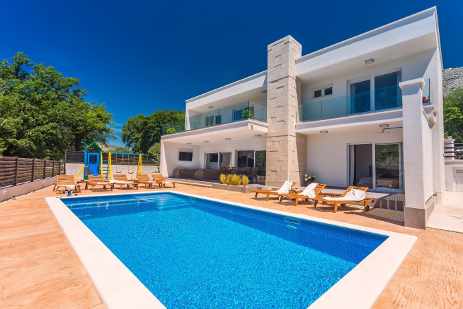 Modern VILLA TANICIUS, 4 en-suite bedrooms, perfect for families, Villa Tanicius - modern villa with pool in Dalmatia Srinjine, Split